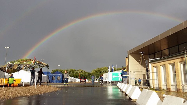 doppelter Regenbogen über dem Lagergelände - Eine wunderbare Zeit geht vorbei